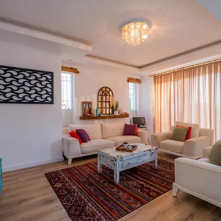 Milez Sultan Luxury By Solo Villa
